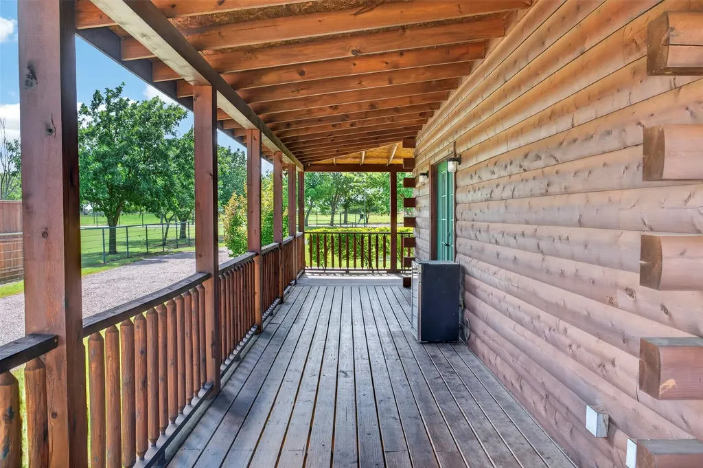 2270 Mitchell Road Krum TX 76249