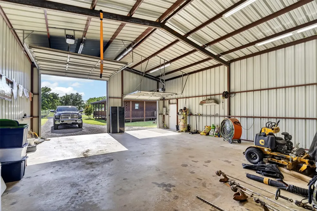 2270 Mitchell Road Krum TX 76249