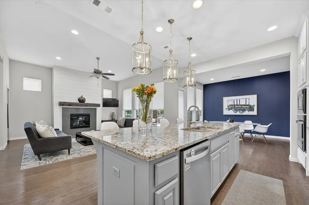 1423 William Way Farmers Branch TX 75234
