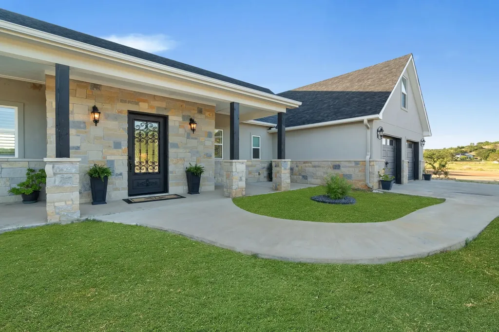 313 Hidden Shores Drive Cisco TX 76437