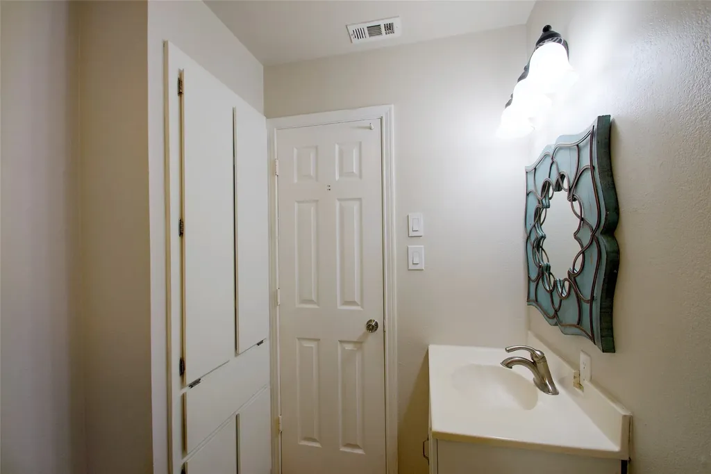 2708 N Avenue Plano TX 75074