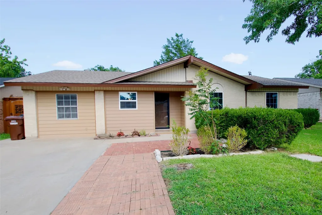 2708 N Avenue Plano TX 75074