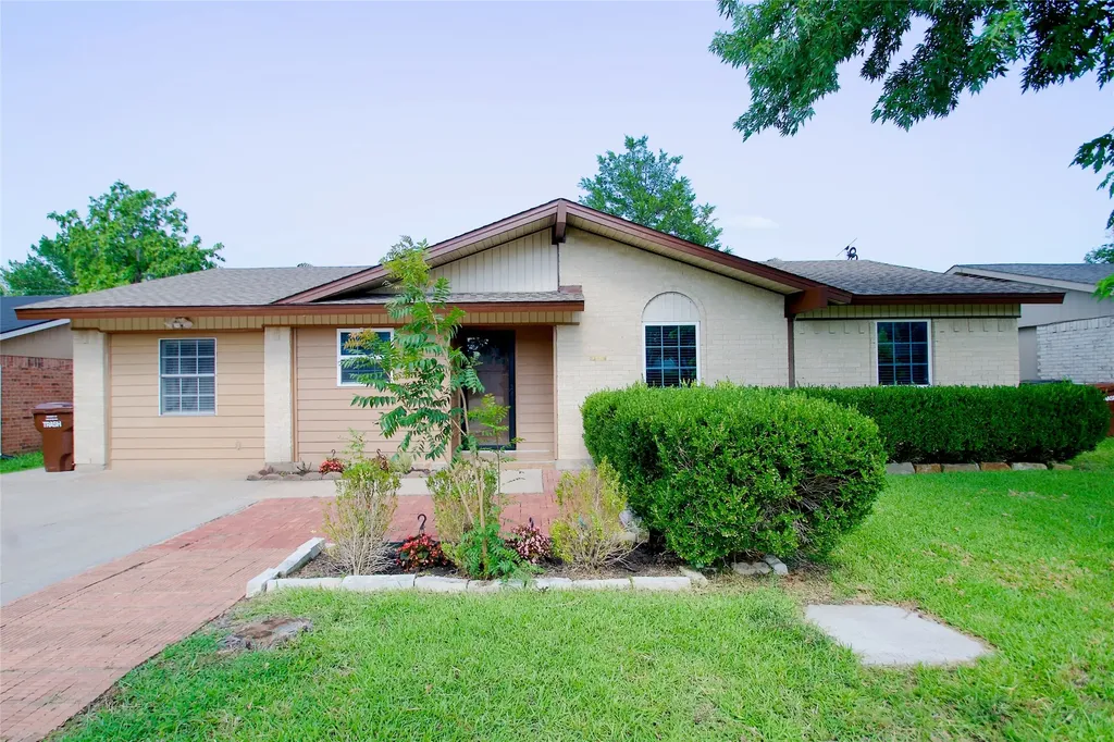 2708 N Avenue Plano TX 75074