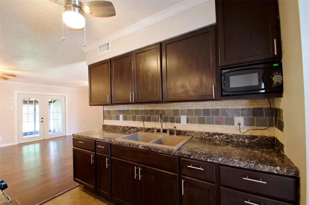 2708 N Avenue Plano TX 75074