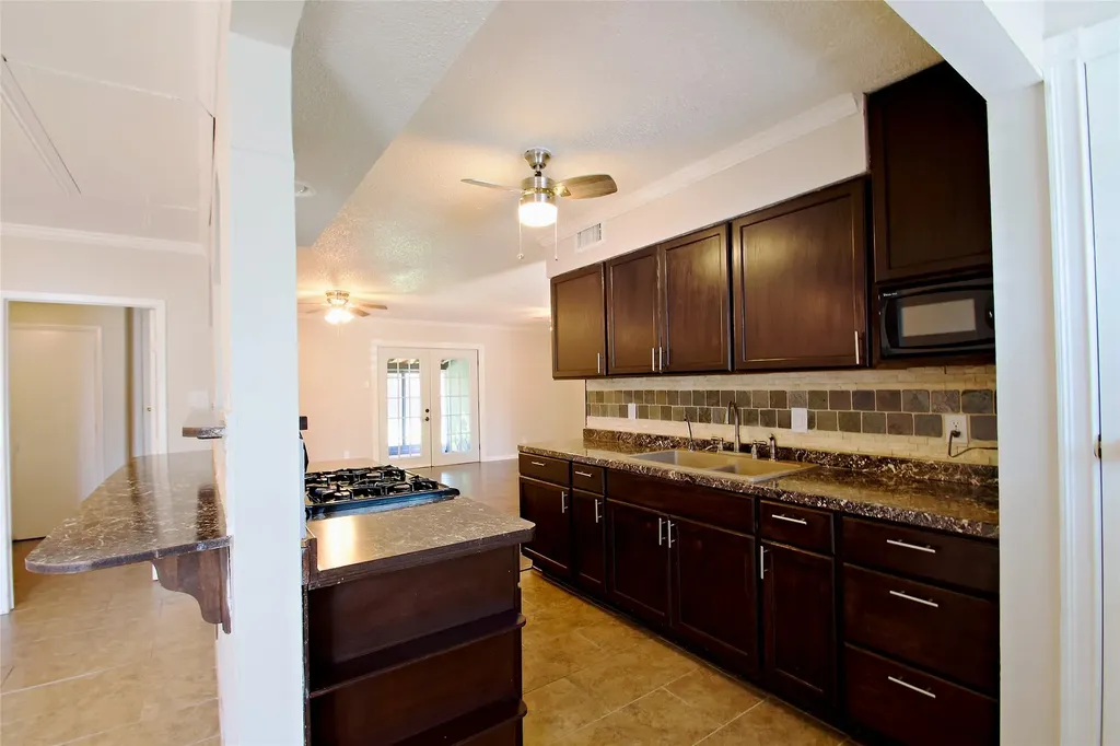 2708 N Avenue Plano TX 75074