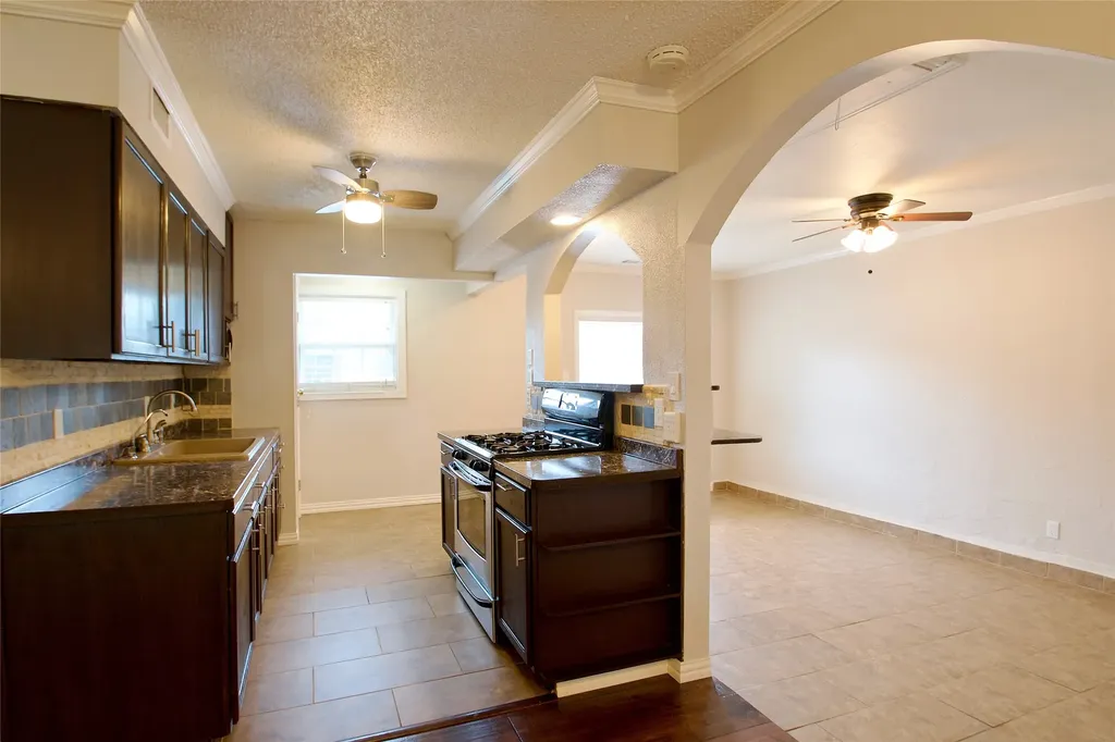 2708 N Avenue Plano TX 75074