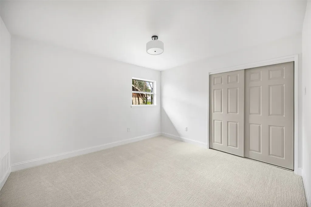 3856 Antigua Drive Dallas TX 75244