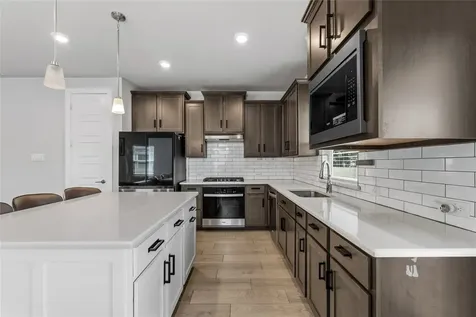 411 W Harwood Road Euless TX 76039