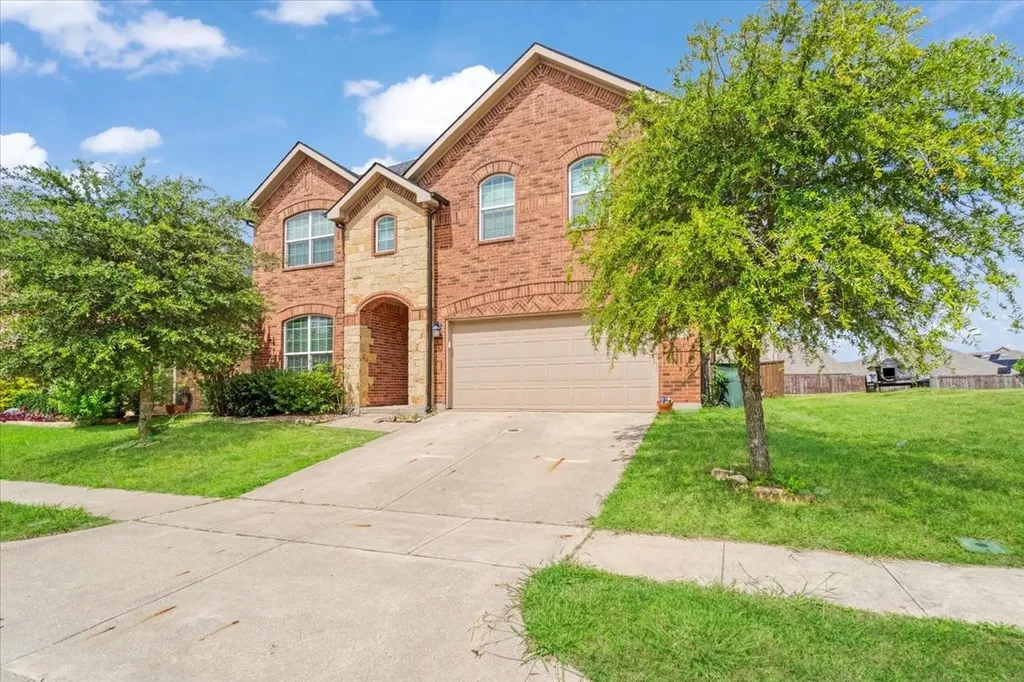 802 Swan Ridge Drive Sherman TX 75092