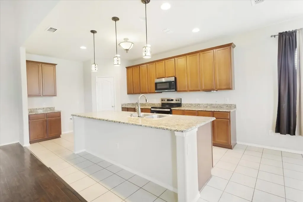 802 Swan Ridge Drive Sherman TX 75092