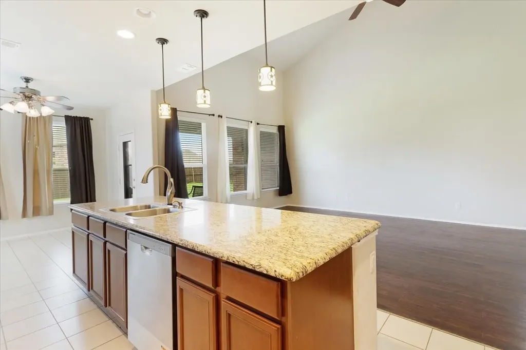 802 Swan Ridge Drive Sherman TX 75092