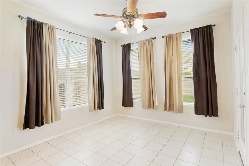802 Swan Ridge Drive Sherman TX 75092