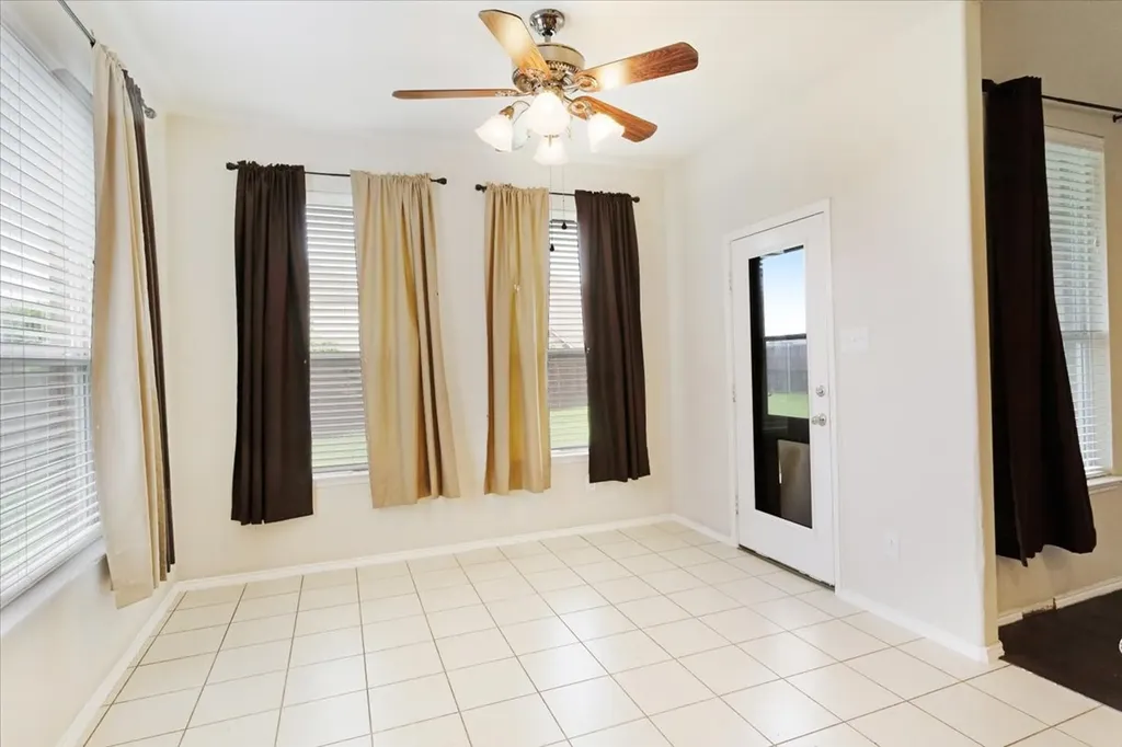 802 Swan Ridge Drive Sherman TX 75092