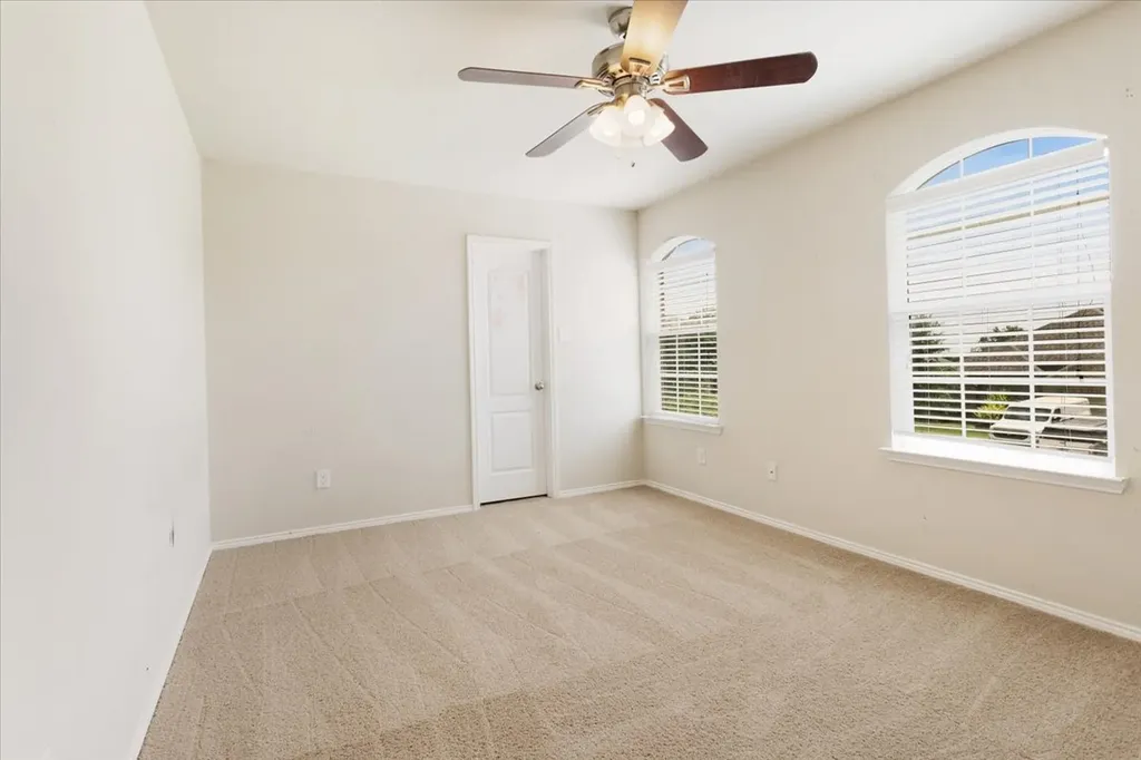 802 Swan Ridge Drive Sherman TX 75092