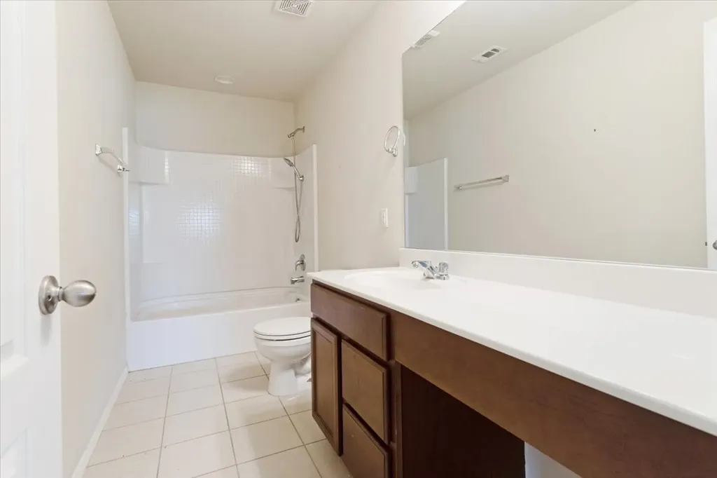 802 Swan Ridge Drive Sherman TX 75092