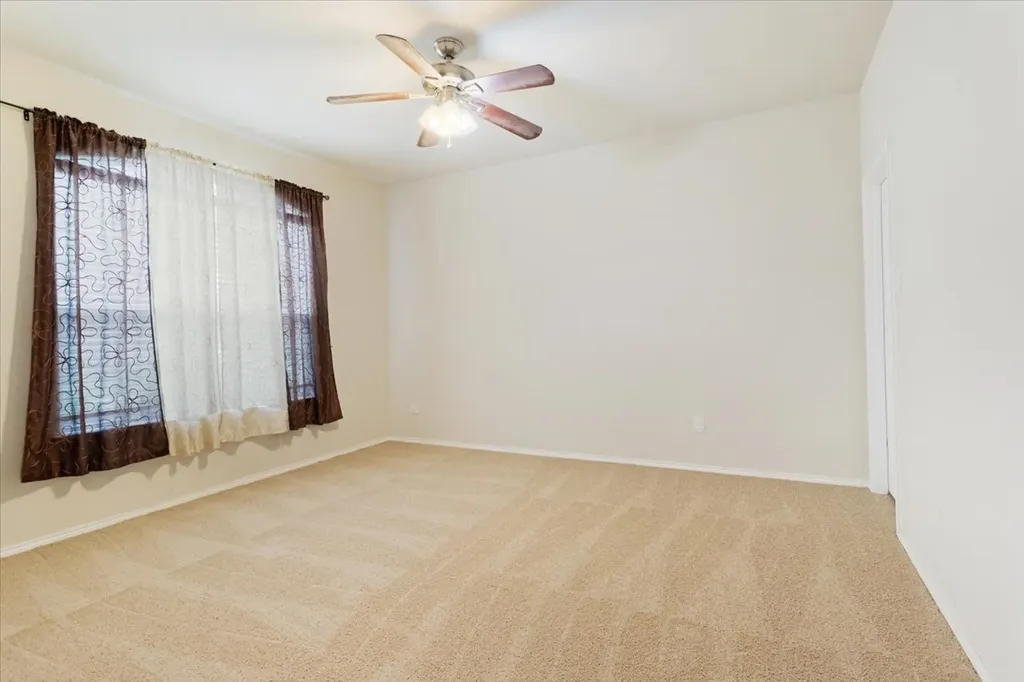 802 Swan Ridge Drive Sherman TX 75092