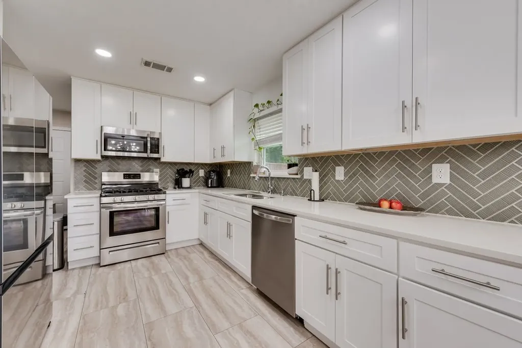 13660 Heartside Place Farmers Branch TX 75234