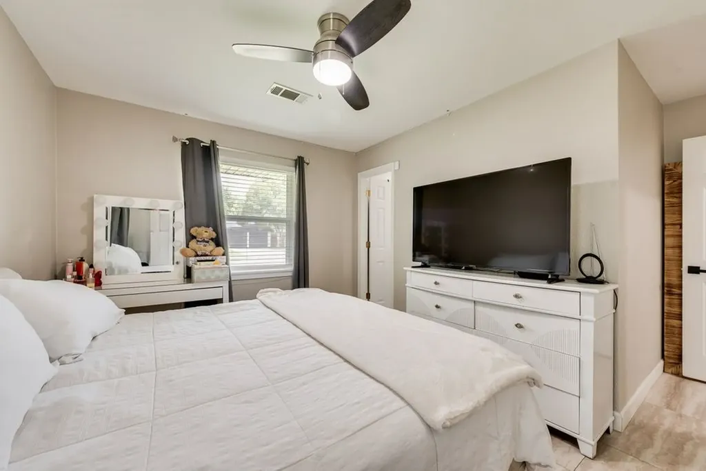 13660 Heartside Place Farmers Branch TX 75234