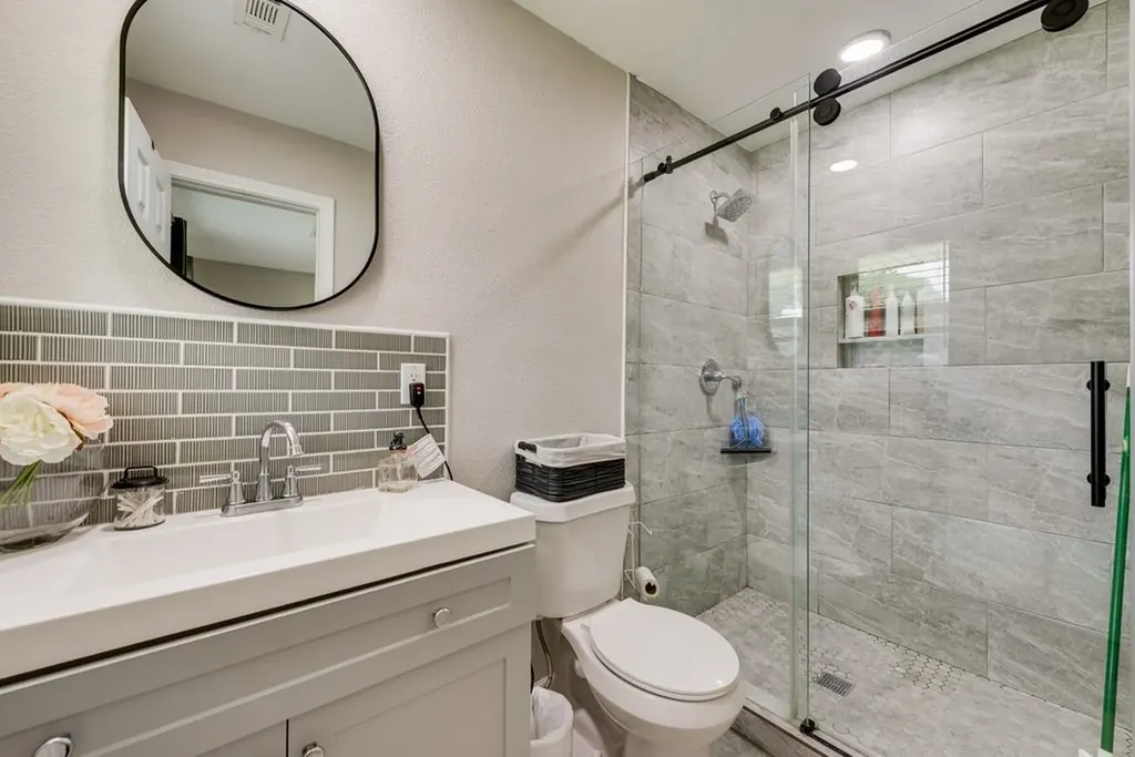 13660 Heartside Place Farmers Branch TX 75234