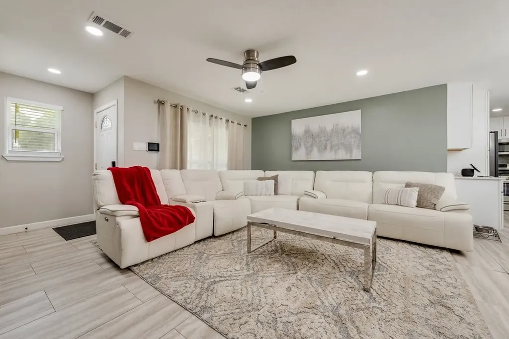 13660 Heartside Place Farmers Branch TX 75234