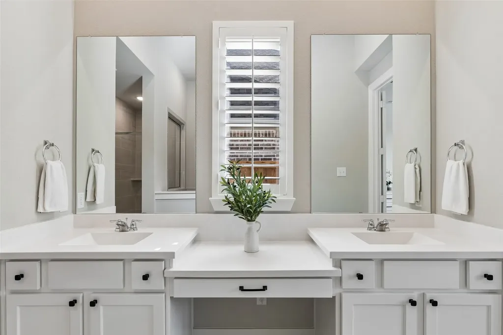 1104 Bluestem Drive Aubrey TX 76227