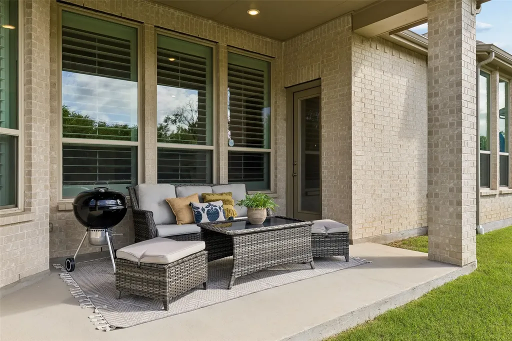 1104 Bluestem Drive Aubrey TX 76227