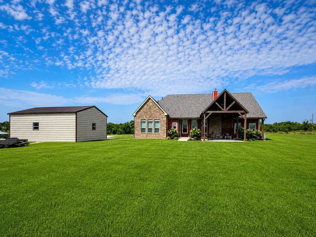 3028 Harrell Road Howe TX 75459