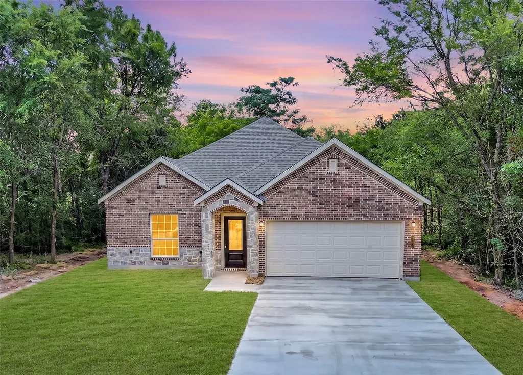 304 N Cherokee Shores Drive Mabank TX 75156