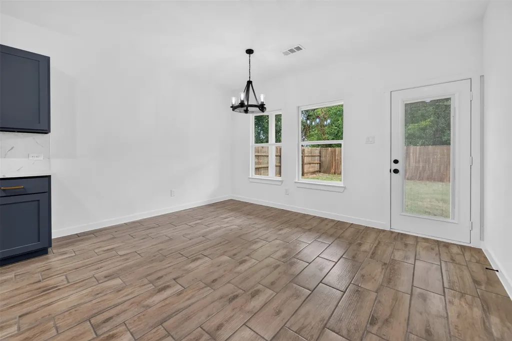 304 N Cherokee Shores Drive Mabank TX 75156