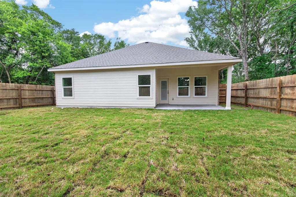 304 N Cherokee Shores Drive Mabank TX 75156