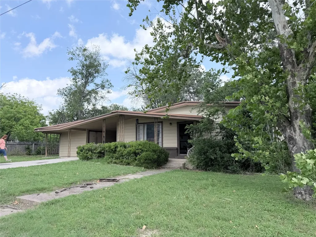 316 S Bouldin Hamilton TX 76531