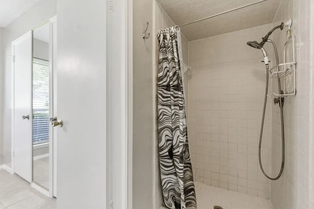 2915 Post Oak Court Bedford TX 76021
