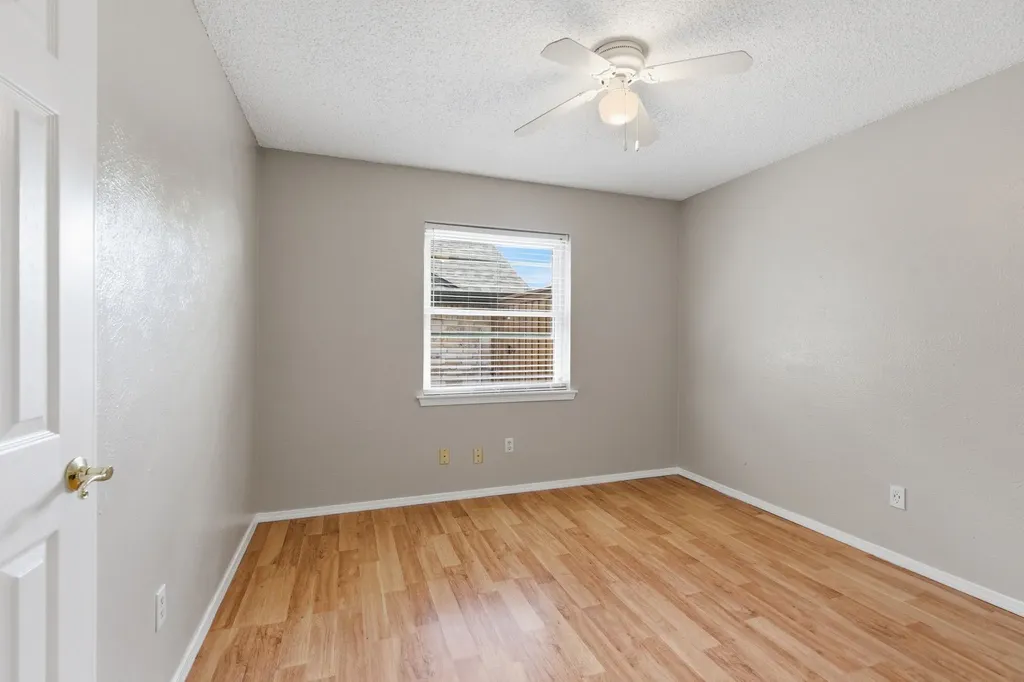 2915 Post Oak Court Bedford TX 76021