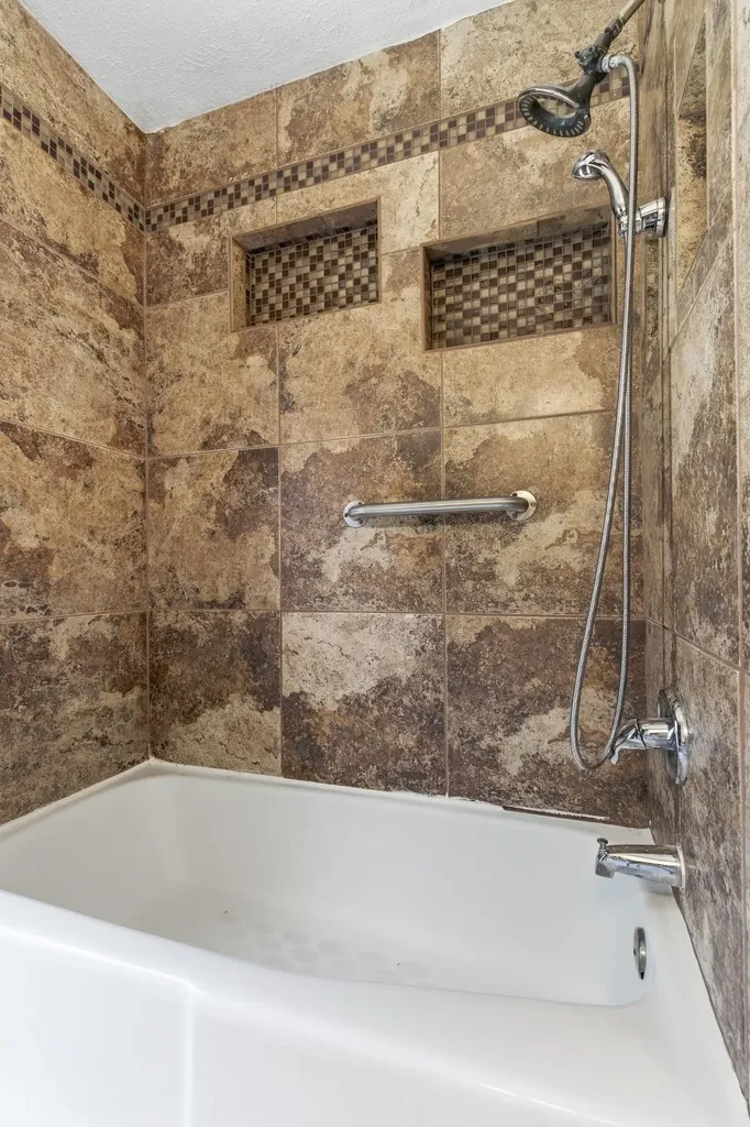 2915 Post Oak Court Bedford TX 76021