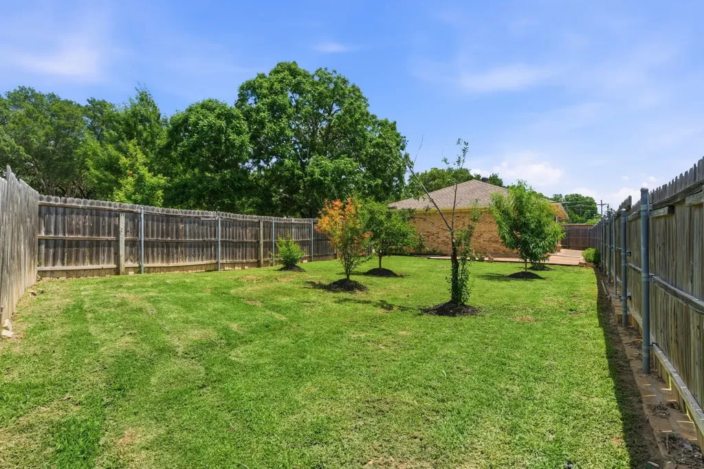 2915 Post Oak Court Bedford TX 76021