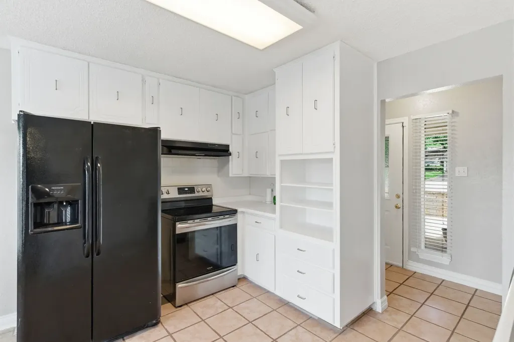 2915 Post Oak Court Bedford TX 76021