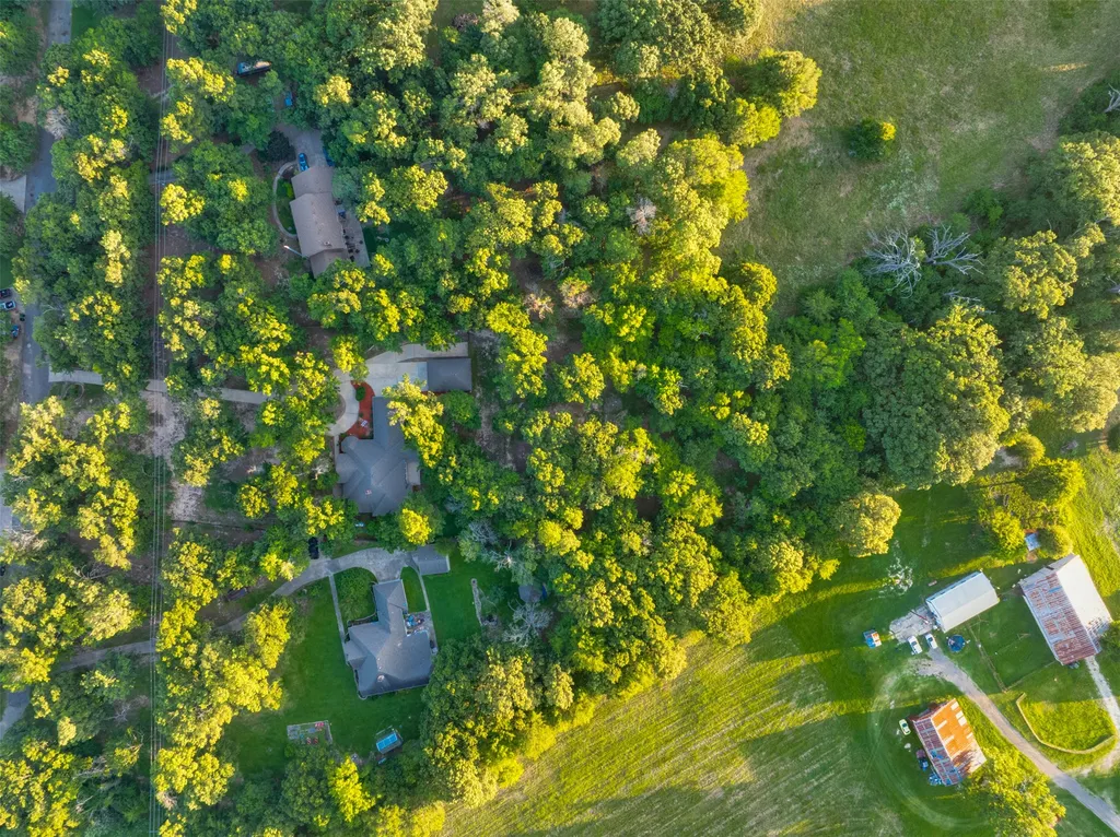 443 Copperhead Trail Powderly TX 75473