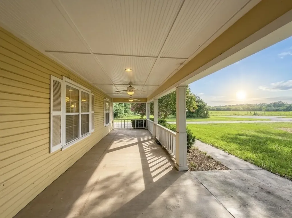 1261 State Highway 110 Grand Saline TX 75140