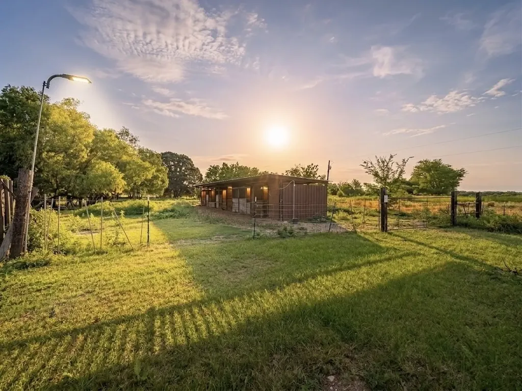 1261 State Highway 110 Grand Saline TX 75140