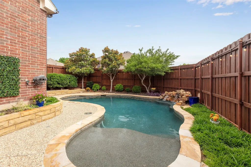2996 La Vista Lane Frisco TX 75033