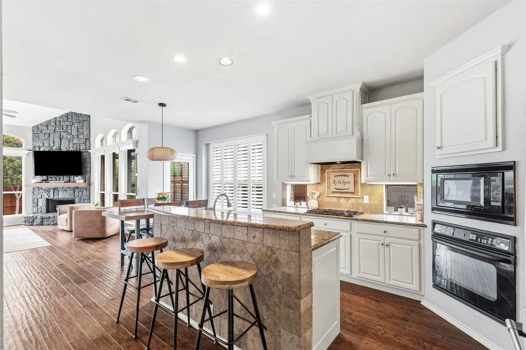 2996 La Vista Lane Frisco TX 75033