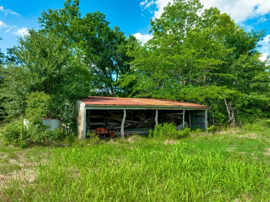 9253 Us Highway 271 S Deport TX 75435
