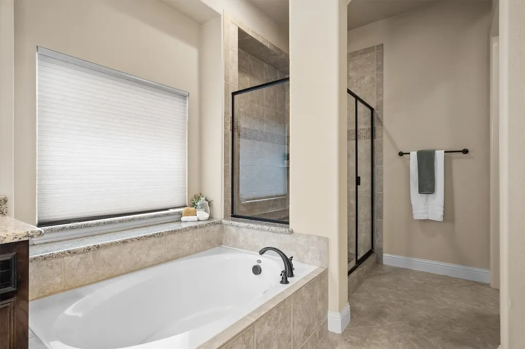 1148 Grant Avenue Lantana TX 76226