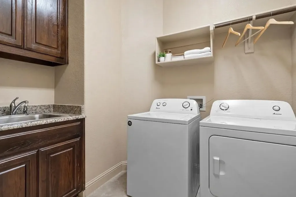 1148 Grant Avenue Lantana TX 76226