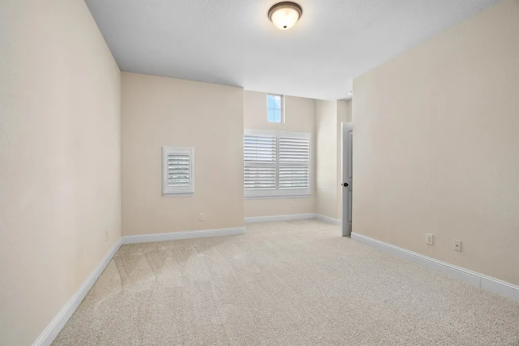 1148 Grant Avenue Lantana TX 76226