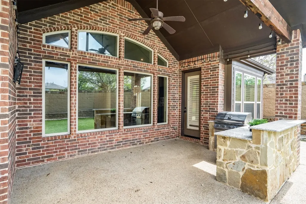 1148 Grant Avenue Lantana TX 76226