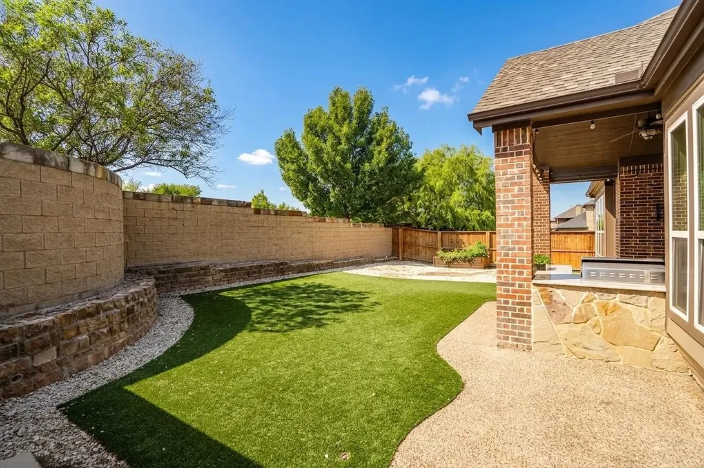 1148 Grant Avenue Lantana TX 76226