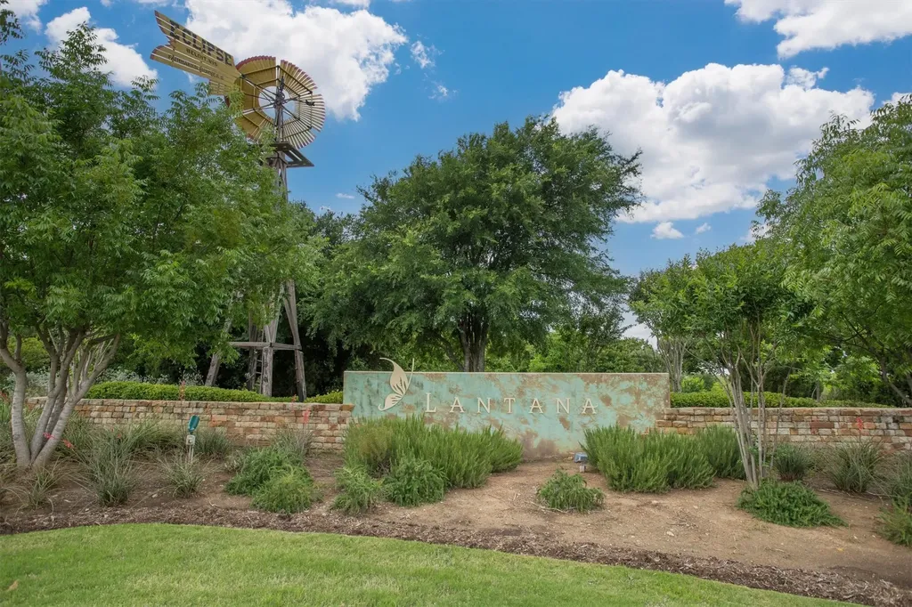 1148 Grant Avenue Lantana TX 76226