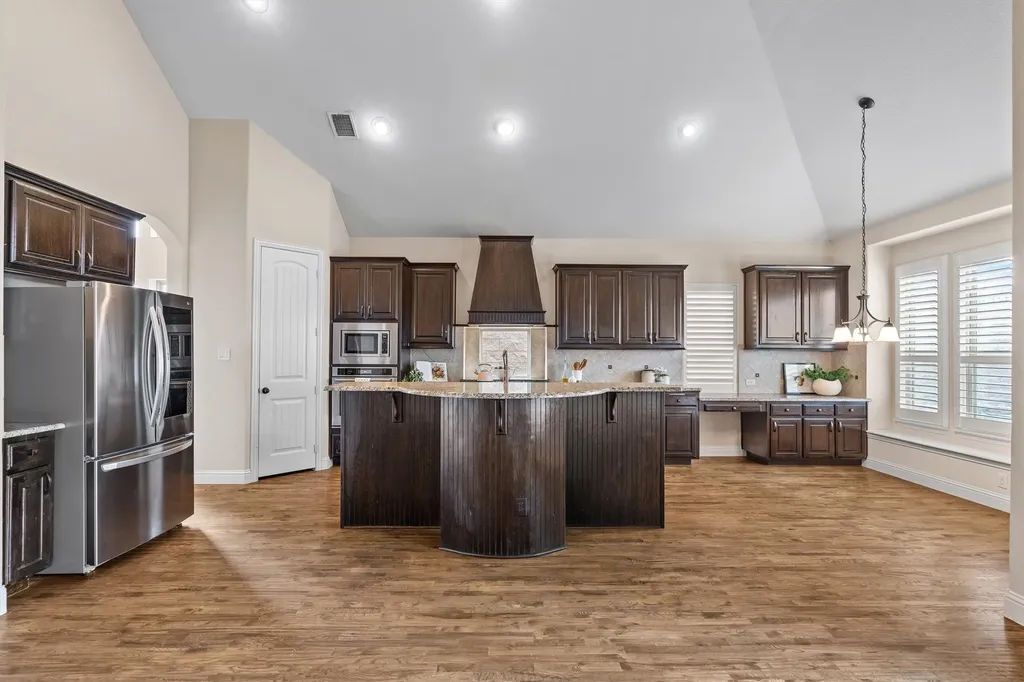 1148 Grant Avenue Lantana TX 76226