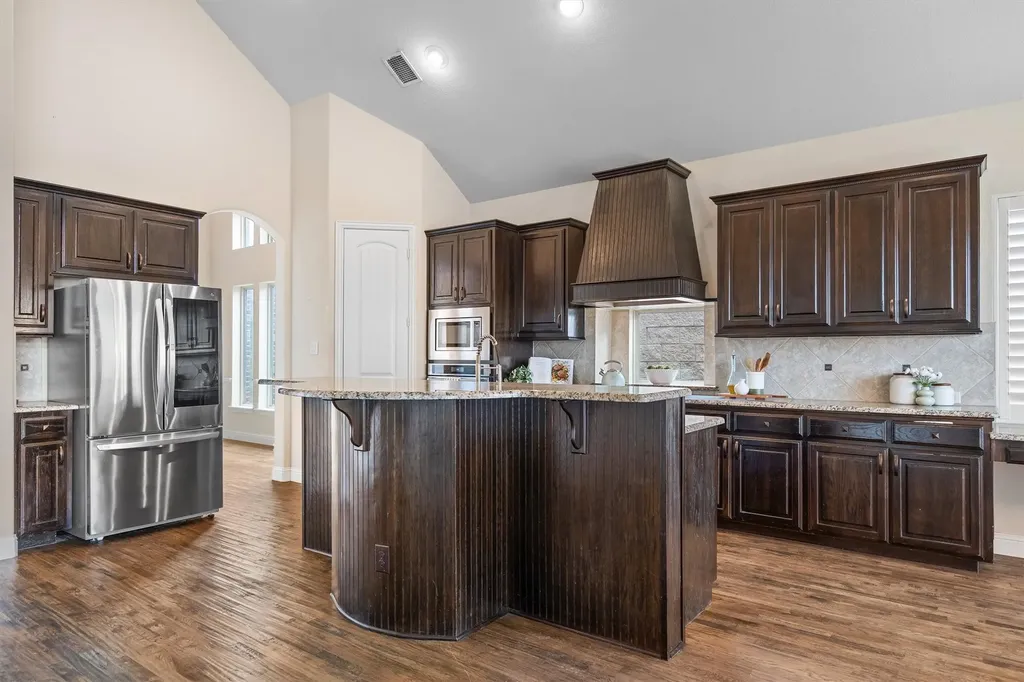 1148 Grant Avenue Lantana TX 76226